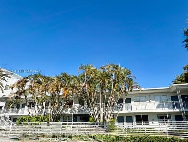 A11979638 — Miami Beach