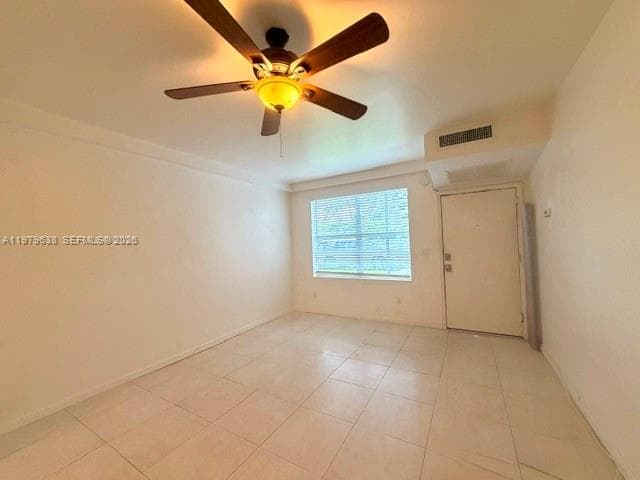 A11979638 — Miami Beach — 18