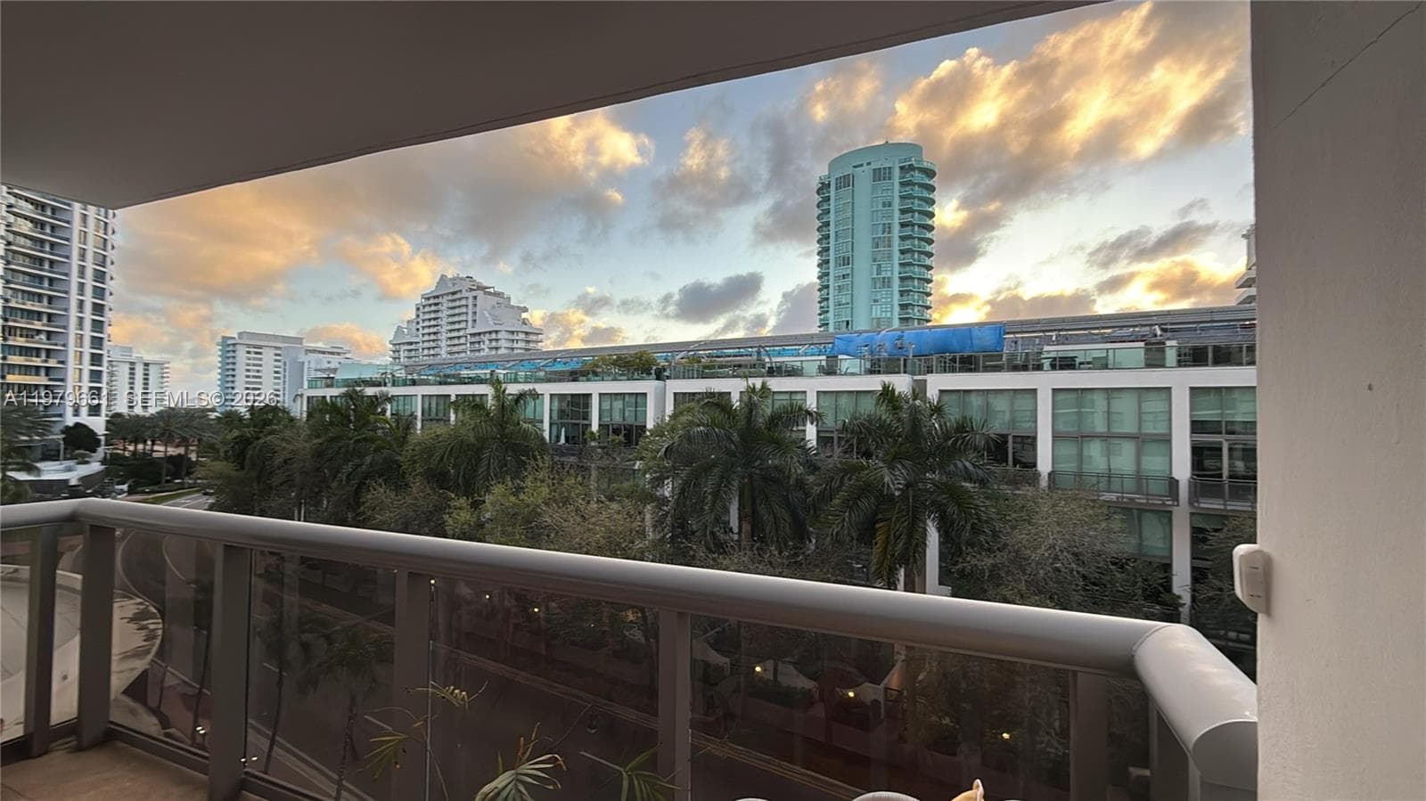 A11979661 — Miami Beach