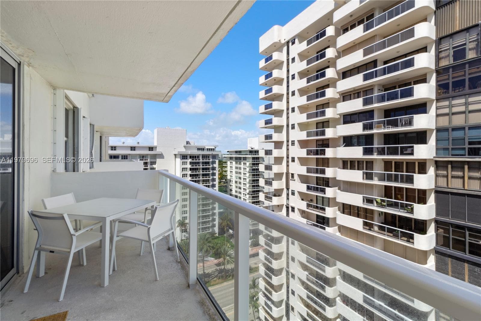 A11979696 — Miami Beach — 30