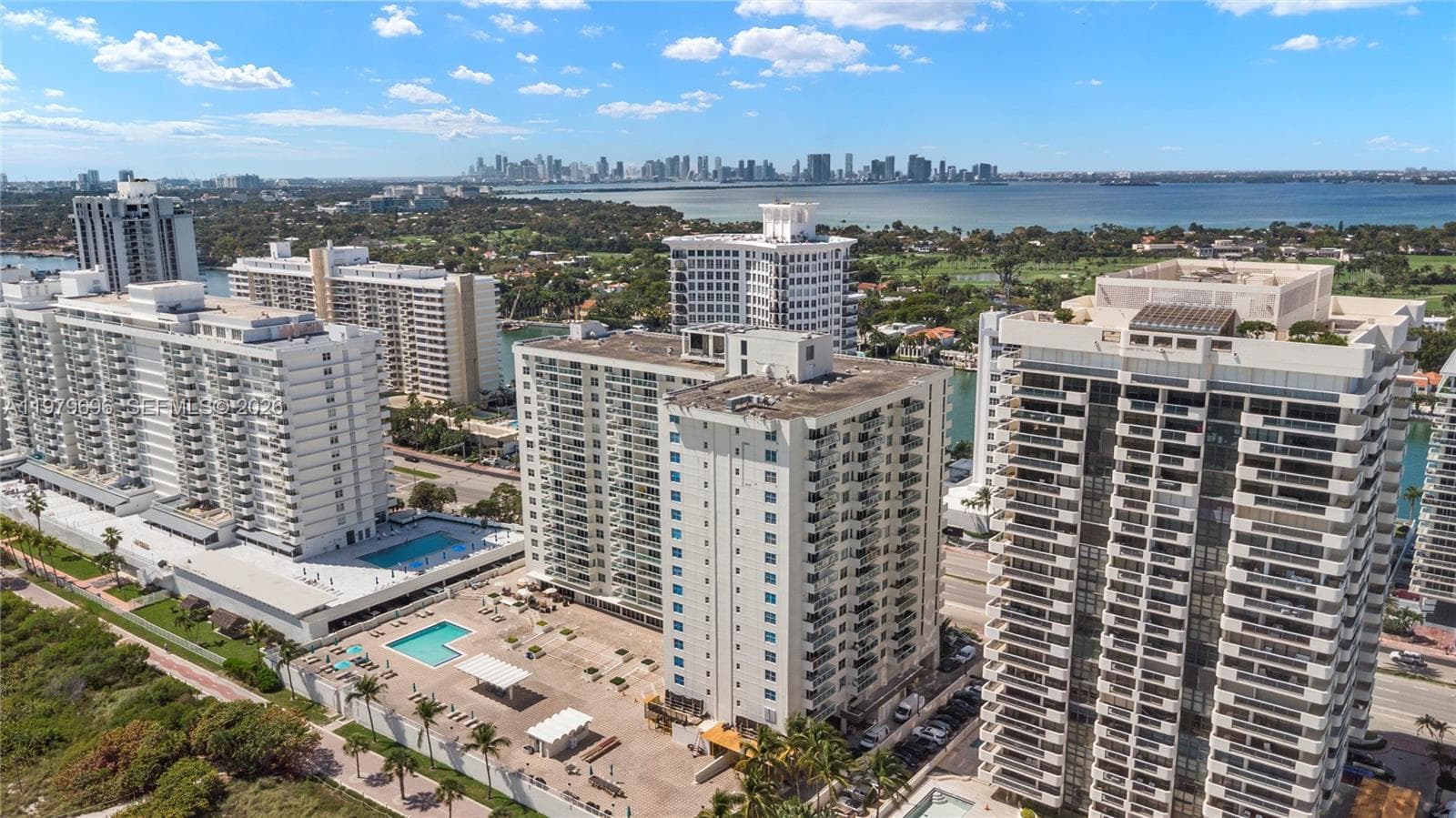 A11979696 — Miami Beach — 38