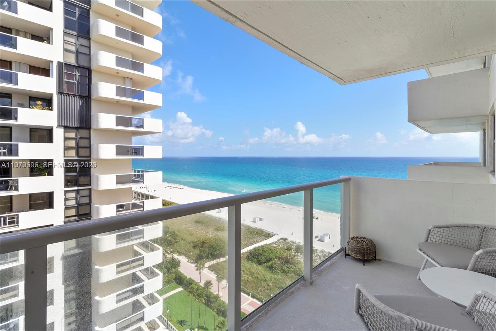 A11979696 — Miami Beach — 31