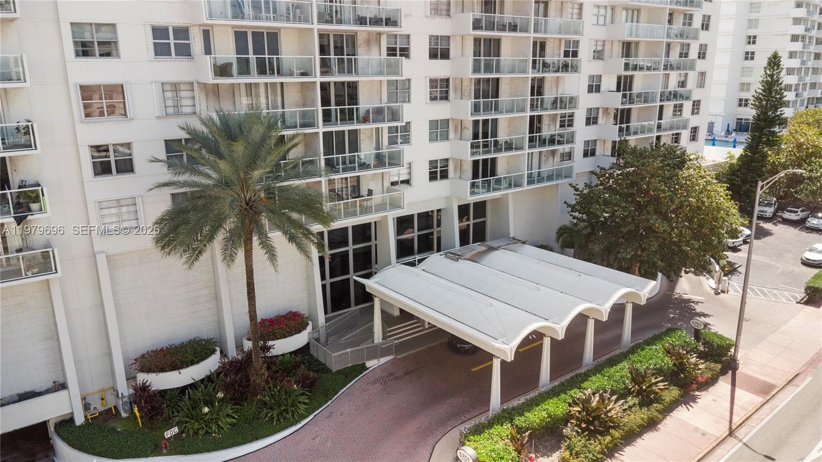A11979696 — Miami Beach — 39