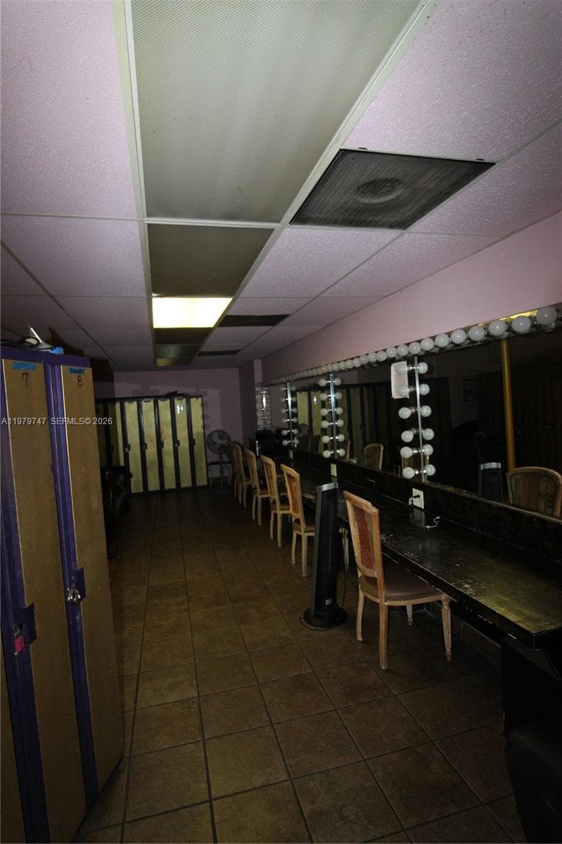 A11979747 — Miami Beach — 16