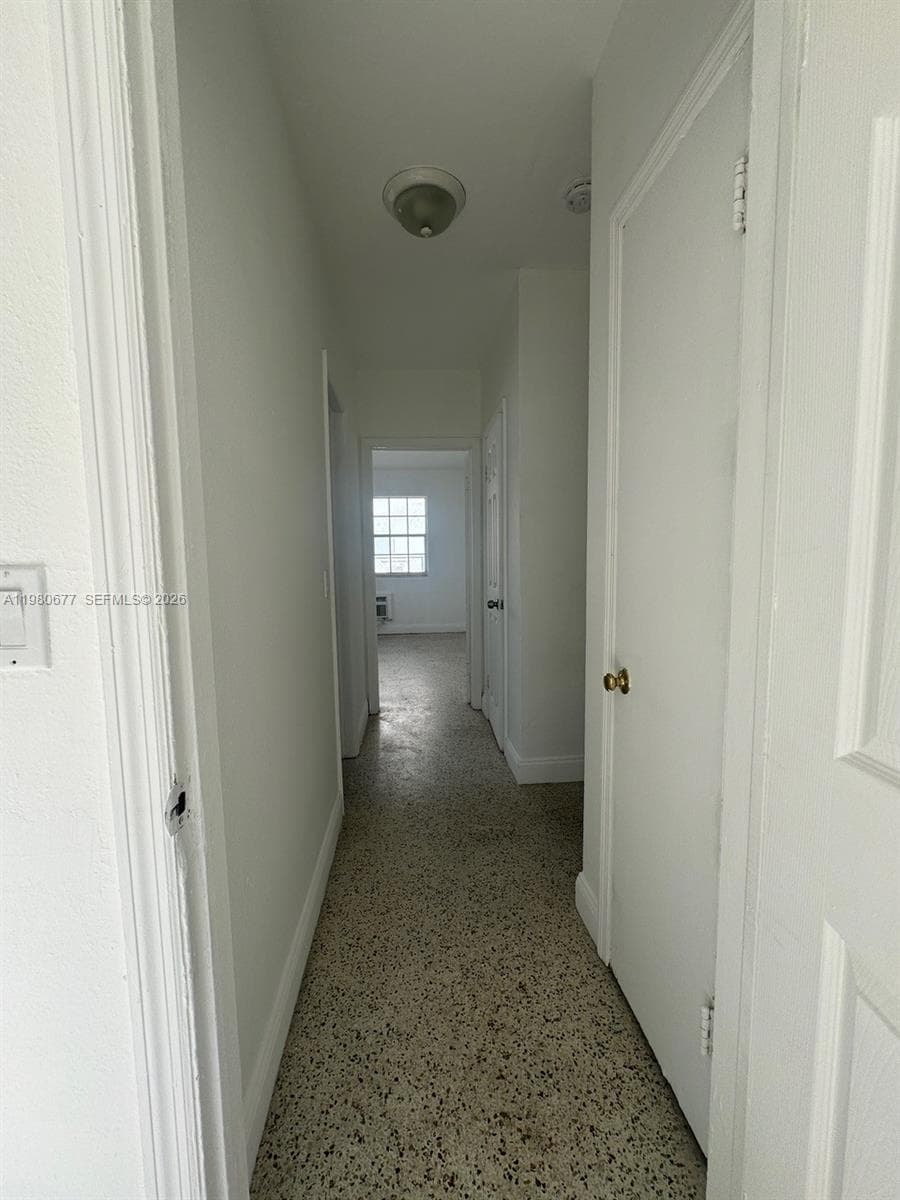 A11980677 — Miami Beach — 12