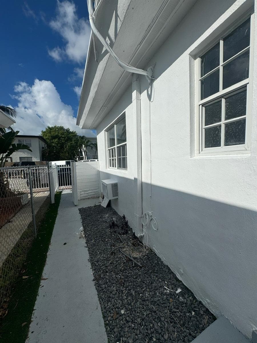 A11980677 — Miami Beach — 14