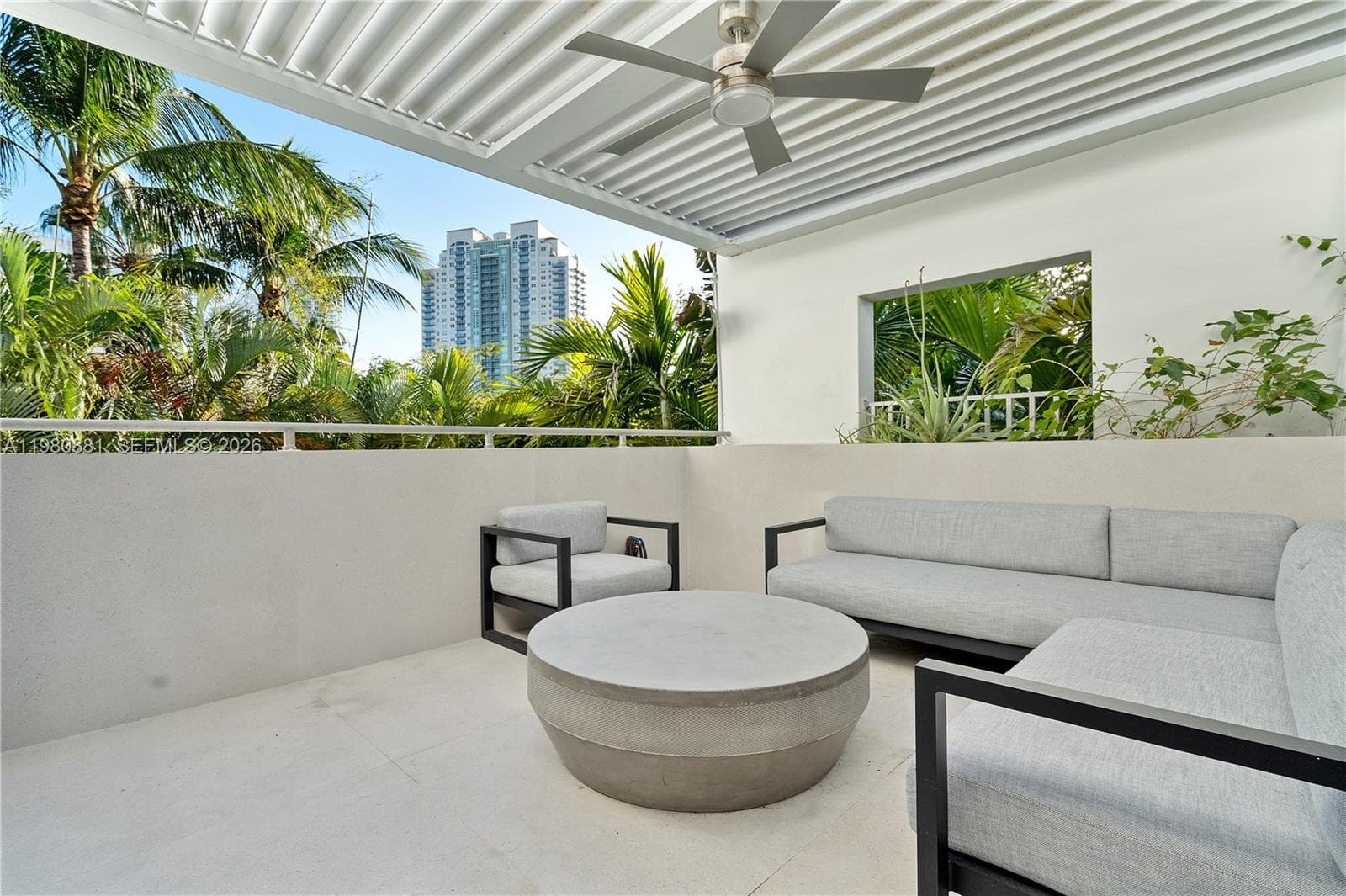 A11980881 — Miami Beach — 23