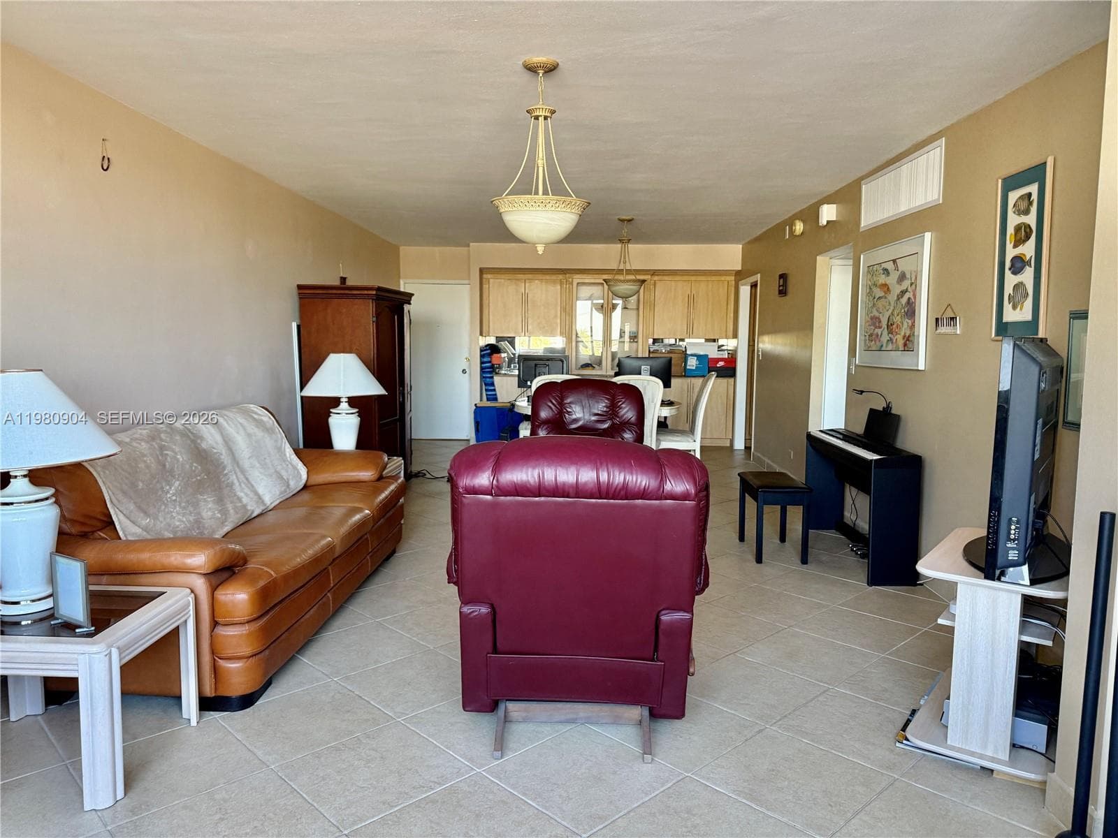 A11980904 — Miami Beach — 13
