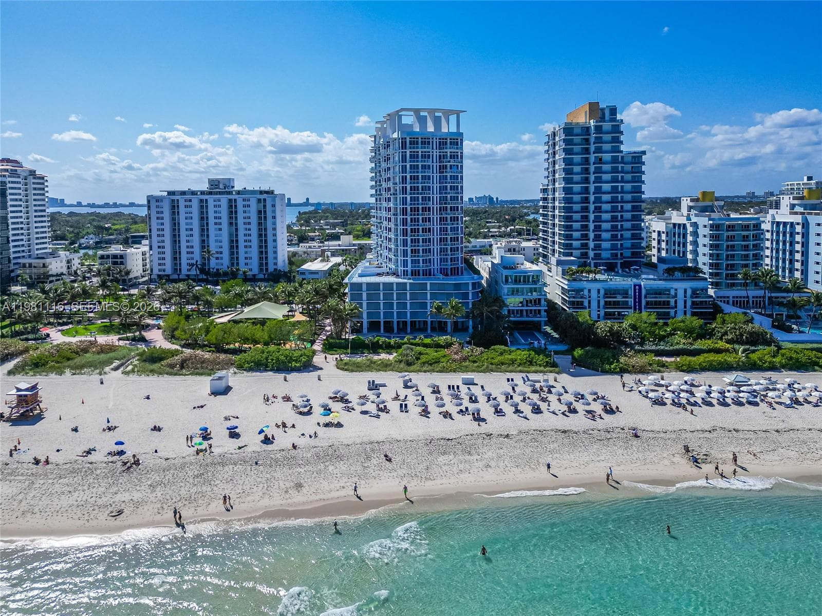 A11981116 — Miami Beach — 46