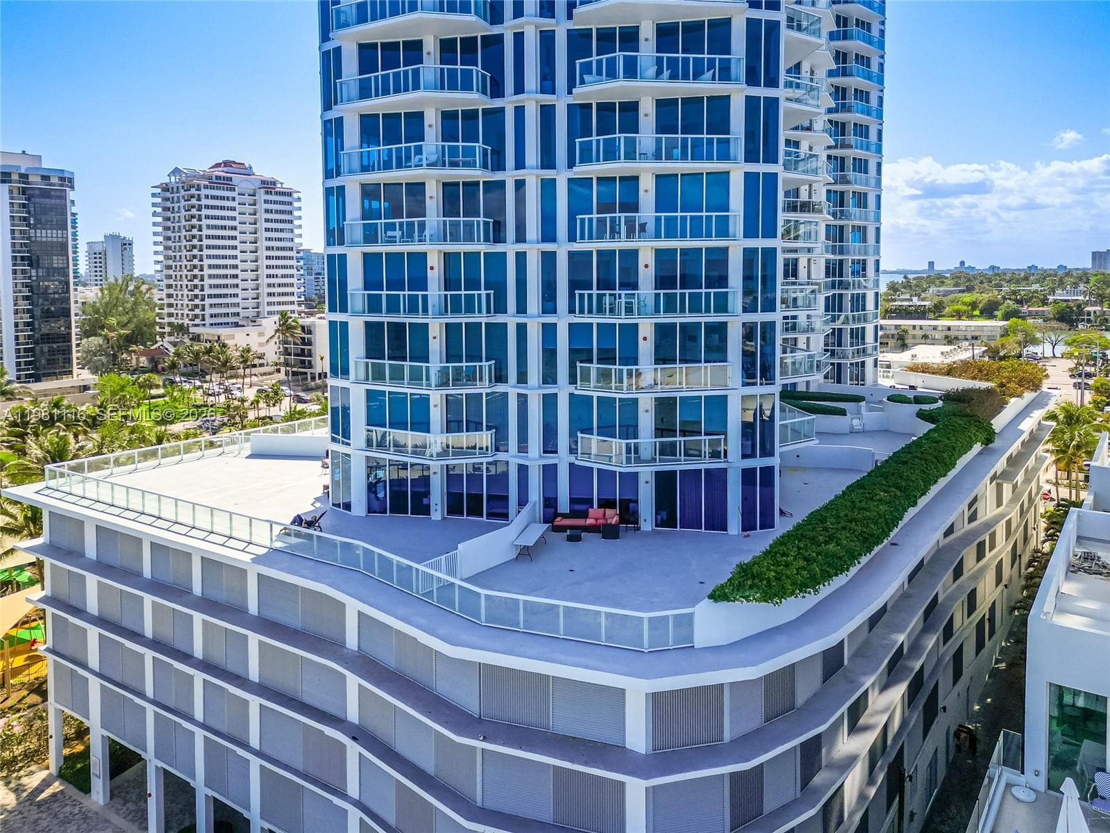 A11981116 — Miami Beach — 47