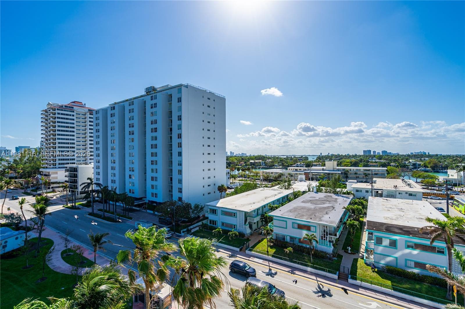 A11981116 — Miami Beach — 36