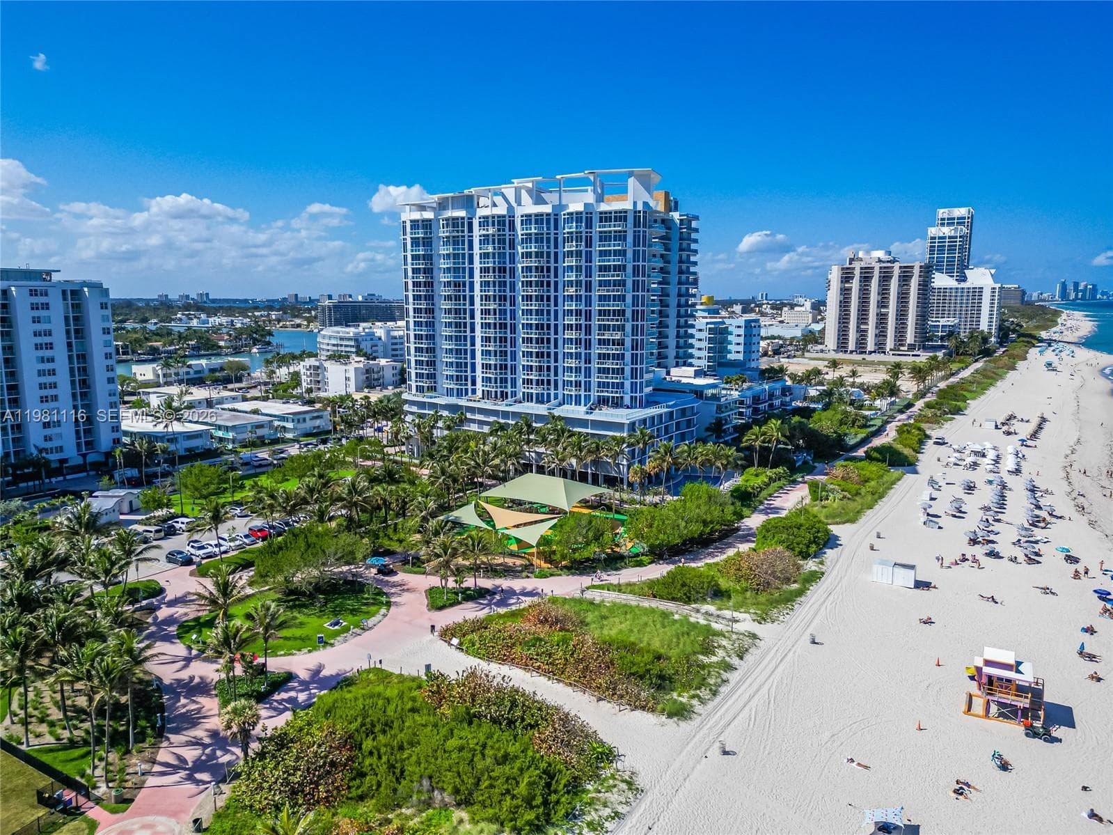 A11981116 — Miami Beach — 45