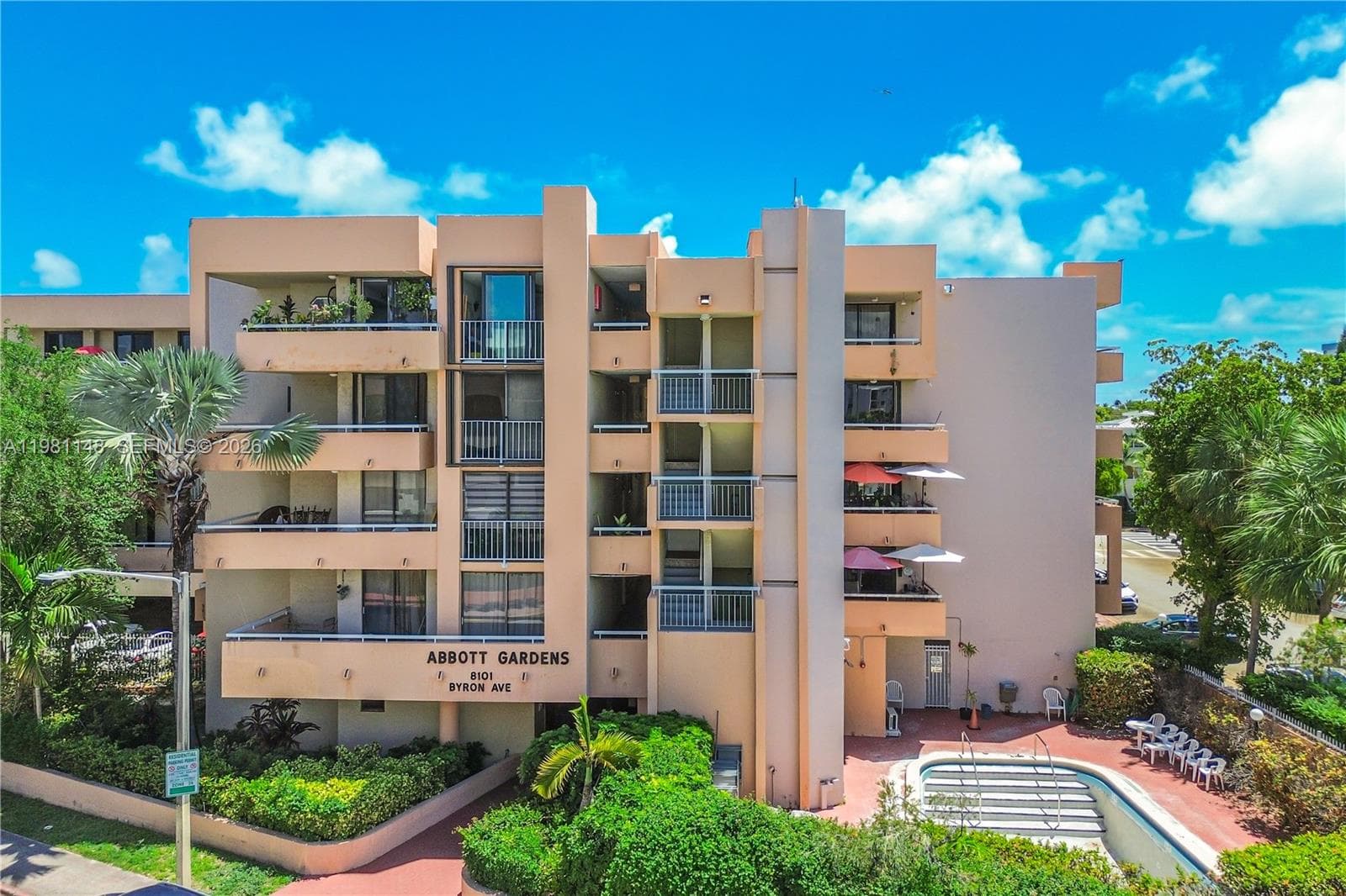 A11981148 — Miami Beach — 23