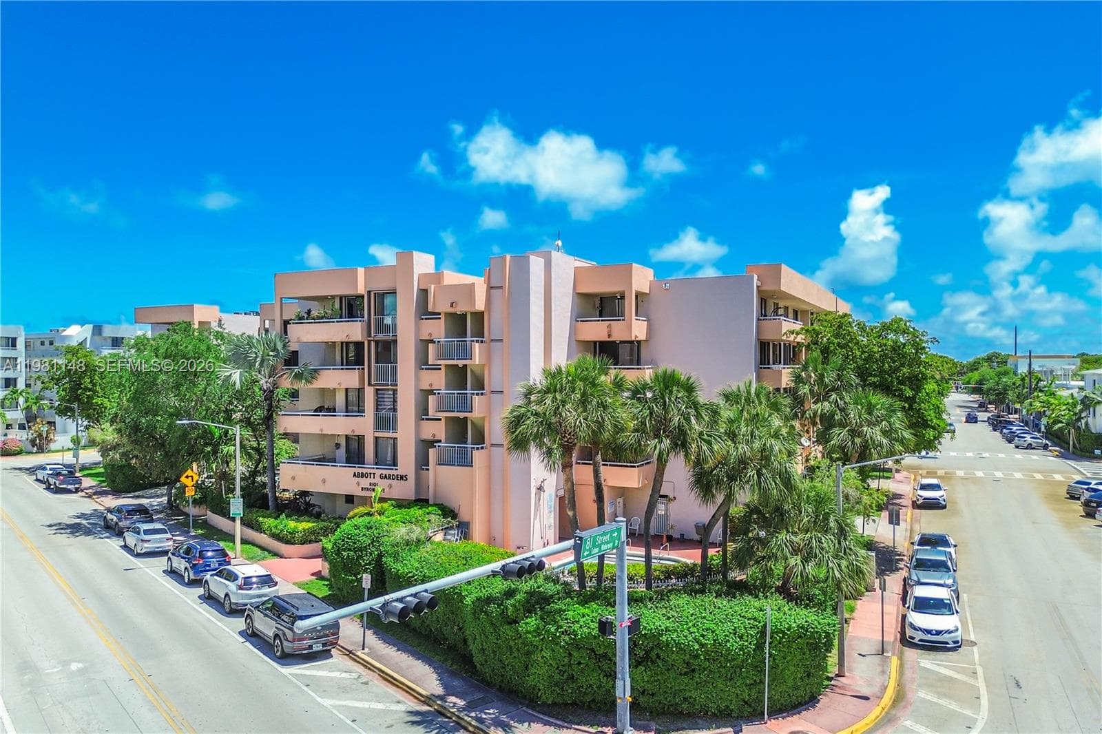 A11981148 — Miami Beach — 2