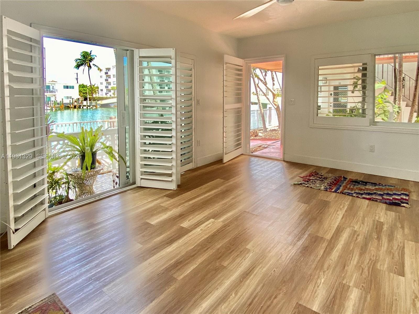 A11981329 — Miami Beach — 3