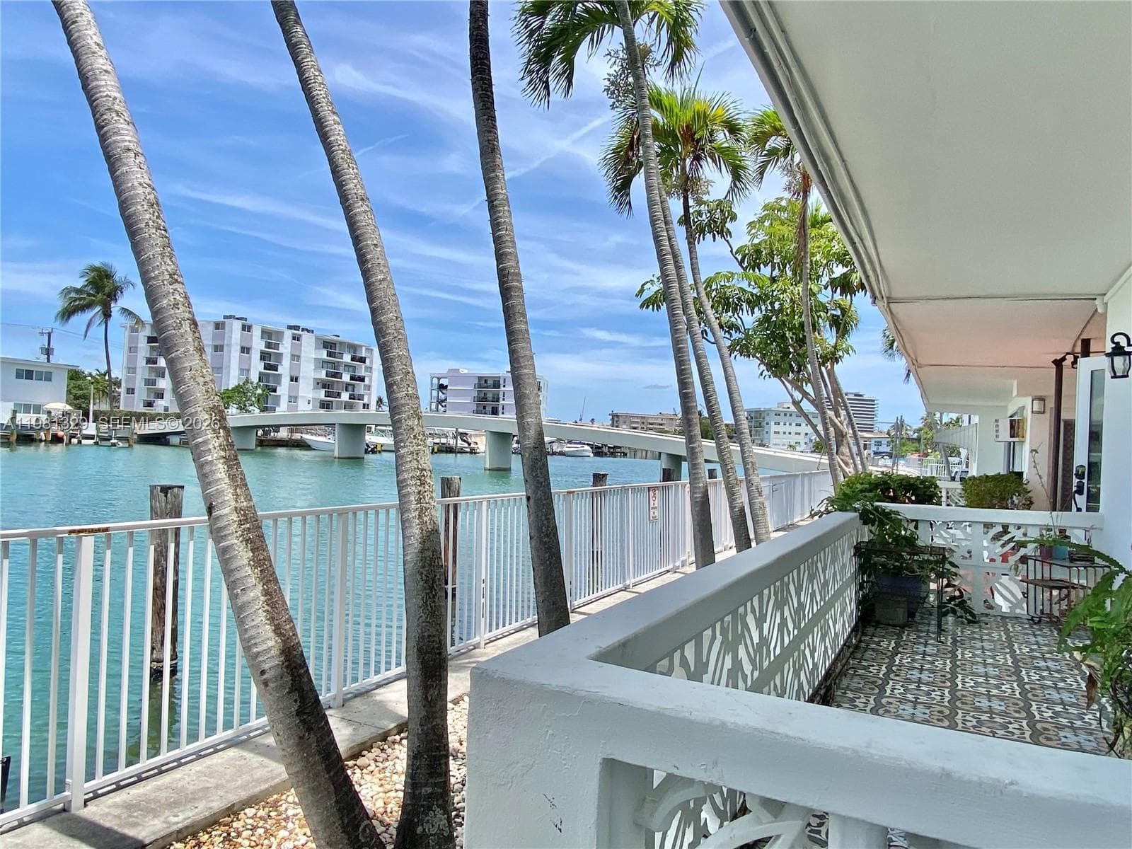 A11981329 — Miami Beach