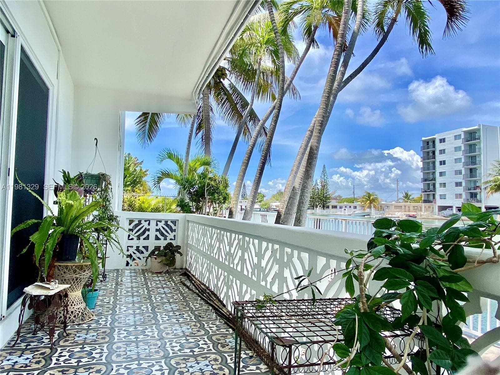 A11981329 — Miami Beach — 5