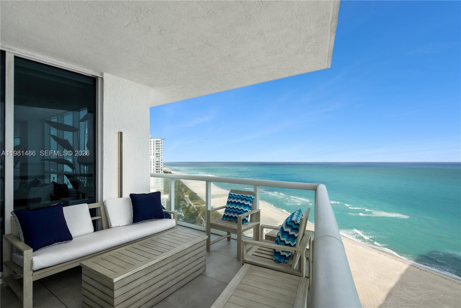 A11981486 — Miami Beach — 7