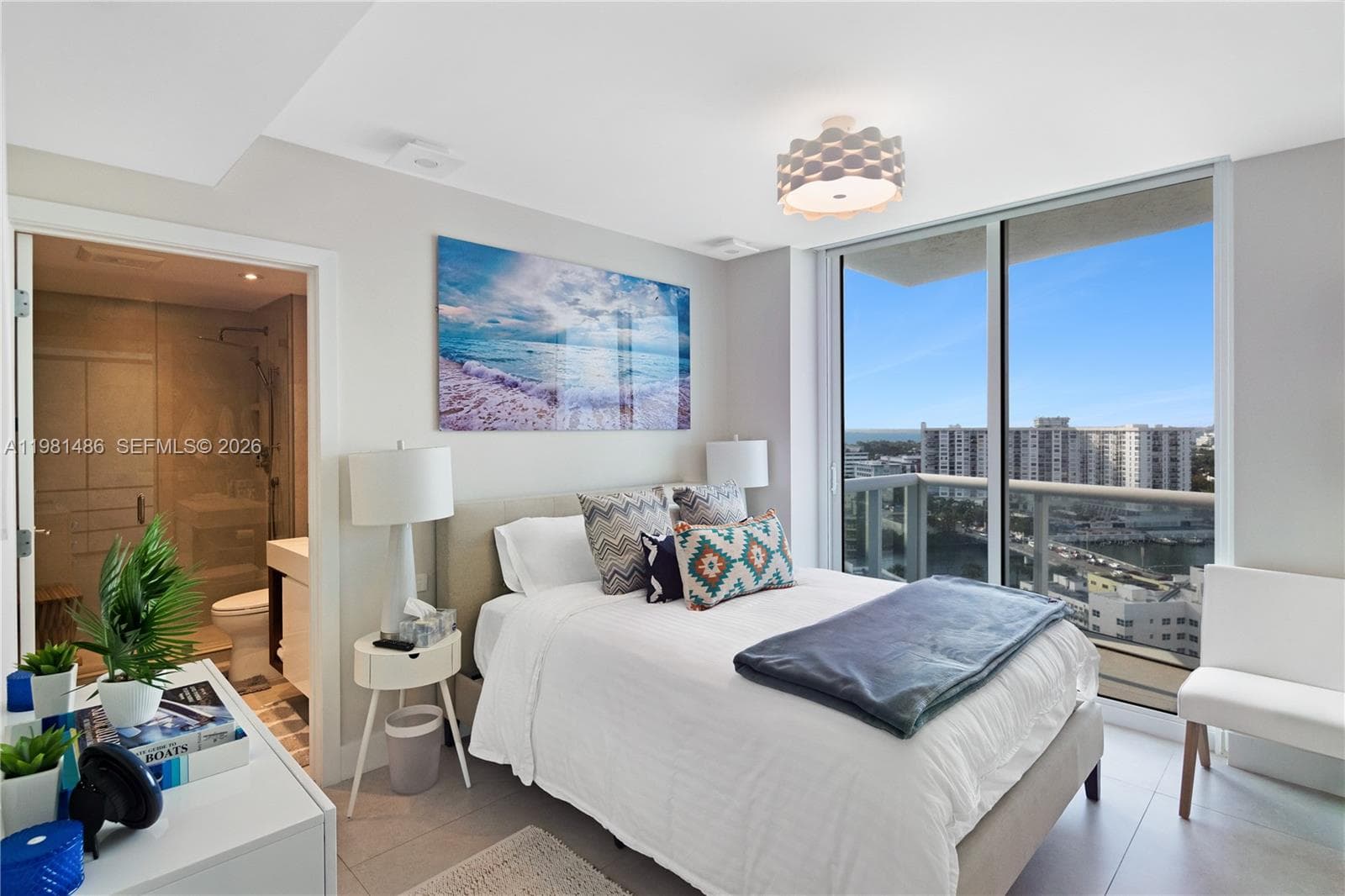 A11981486 — Miami Beach — 14