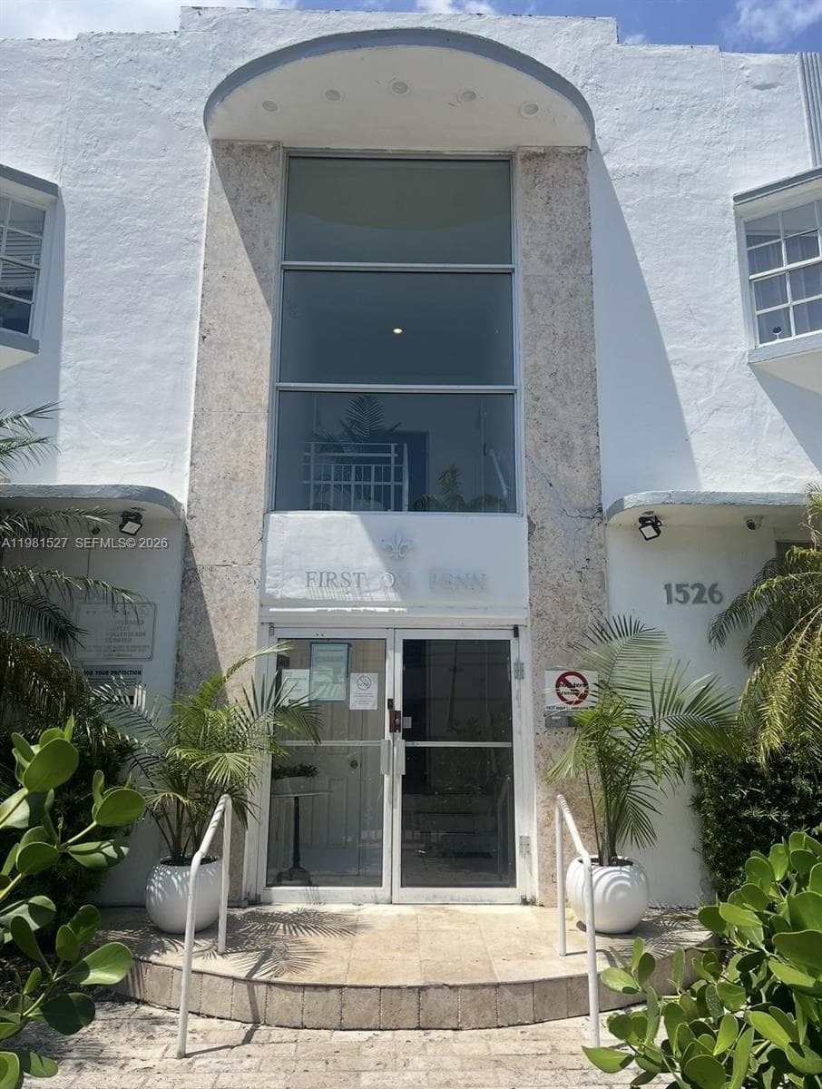 A11981527 — Miami Beach