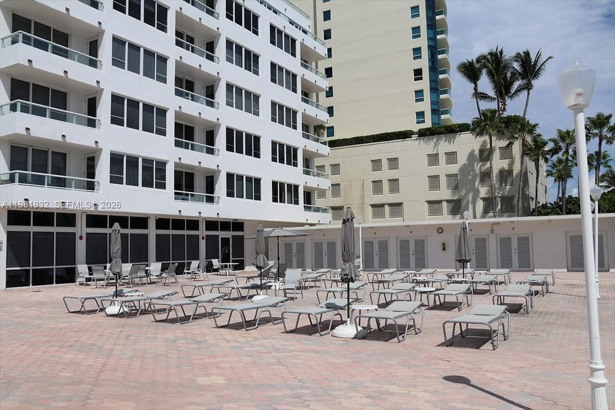 A11981932 — Miami Beach — 14