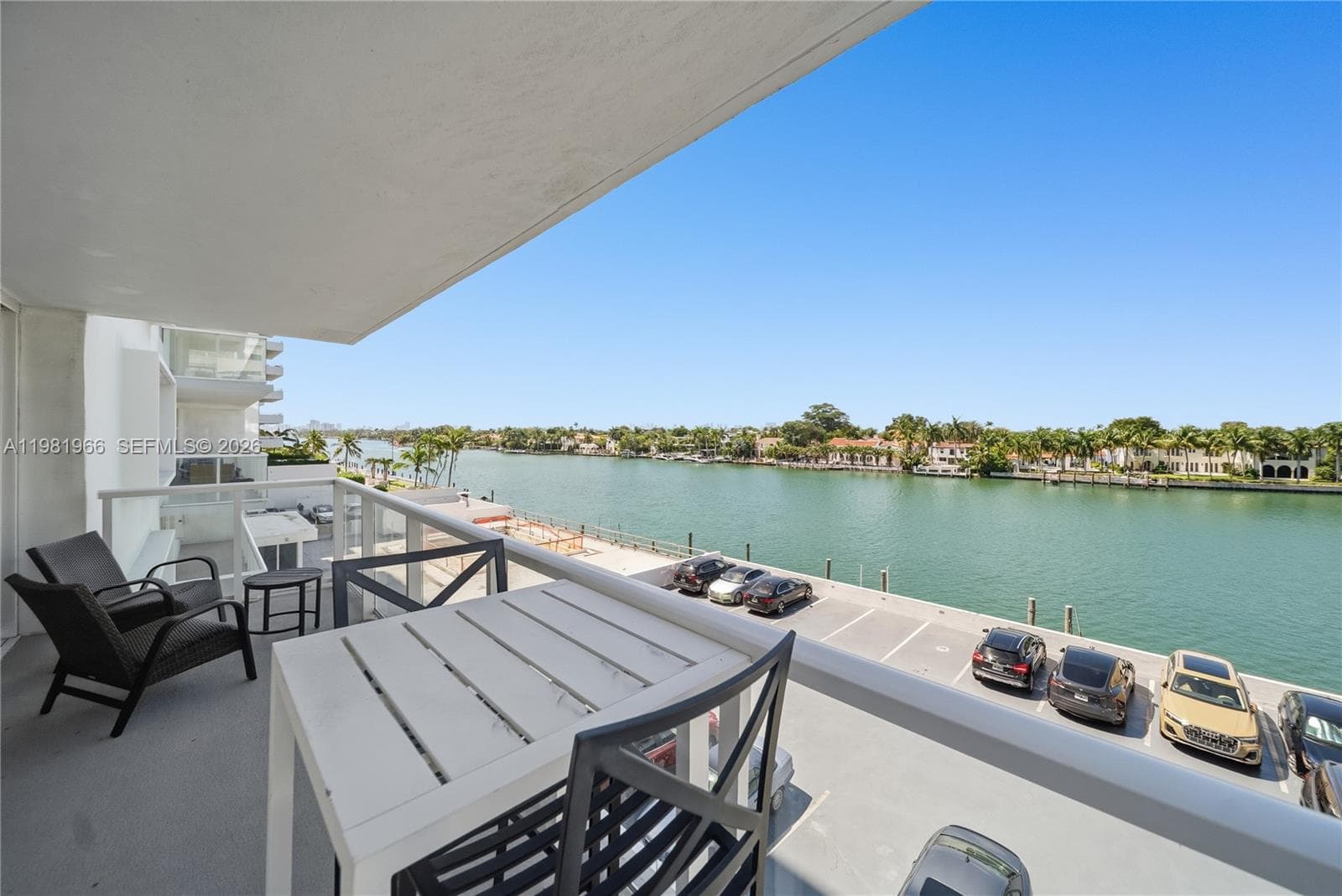 A11981966 — Miami Beach — 18