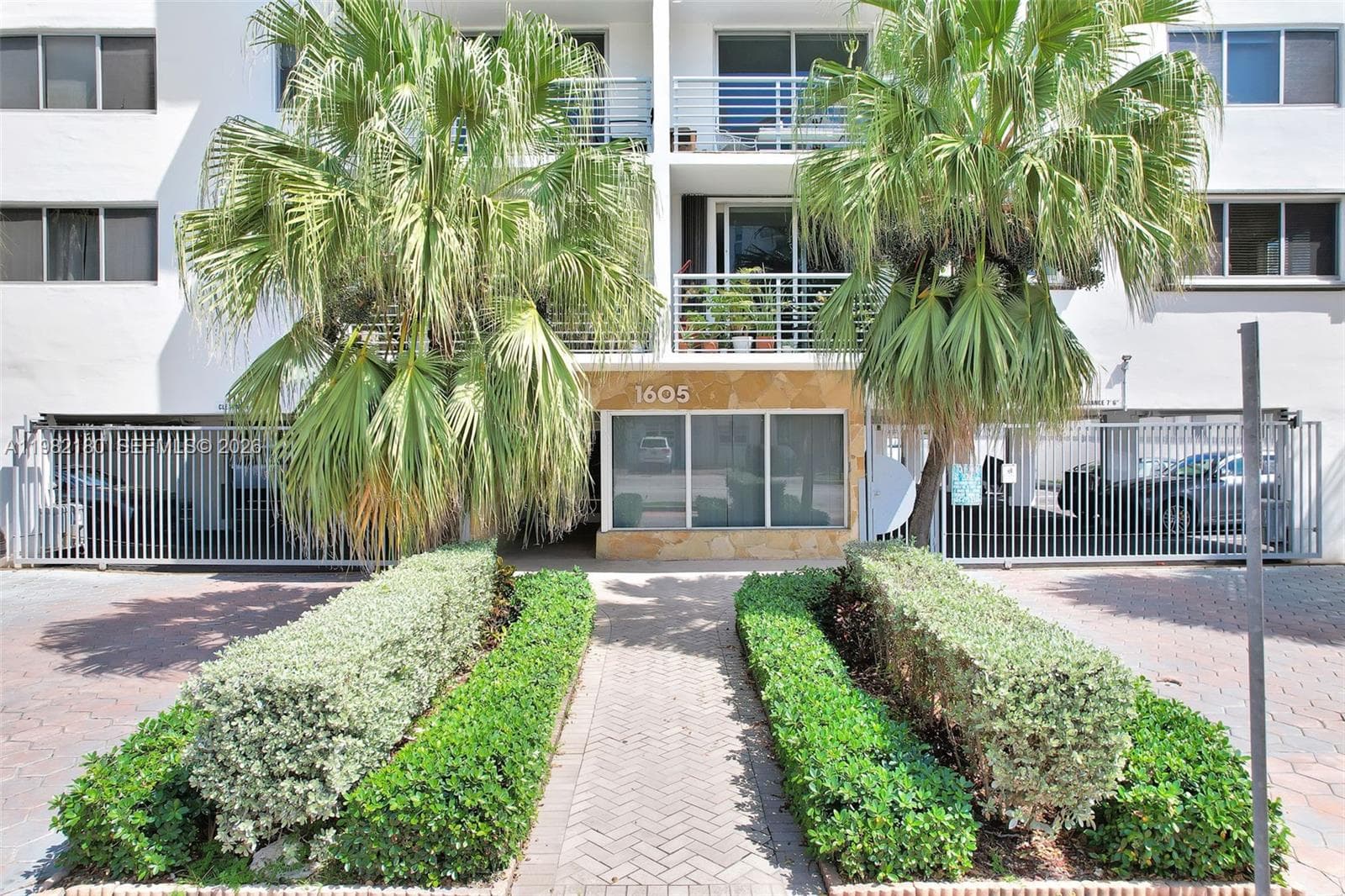 A11982180 — Miami Beach — 29