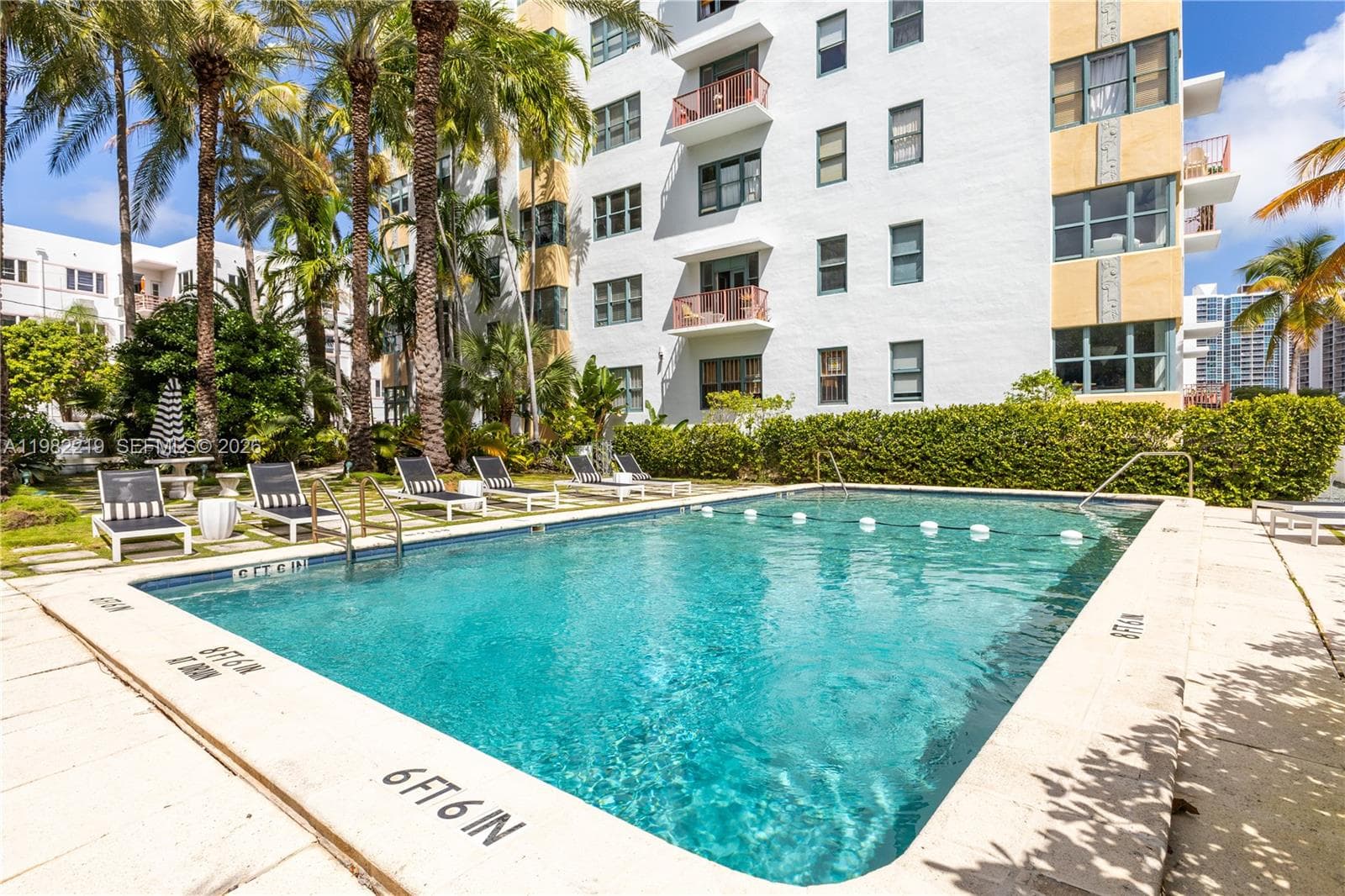 A11982219 — Miami Beach — 23