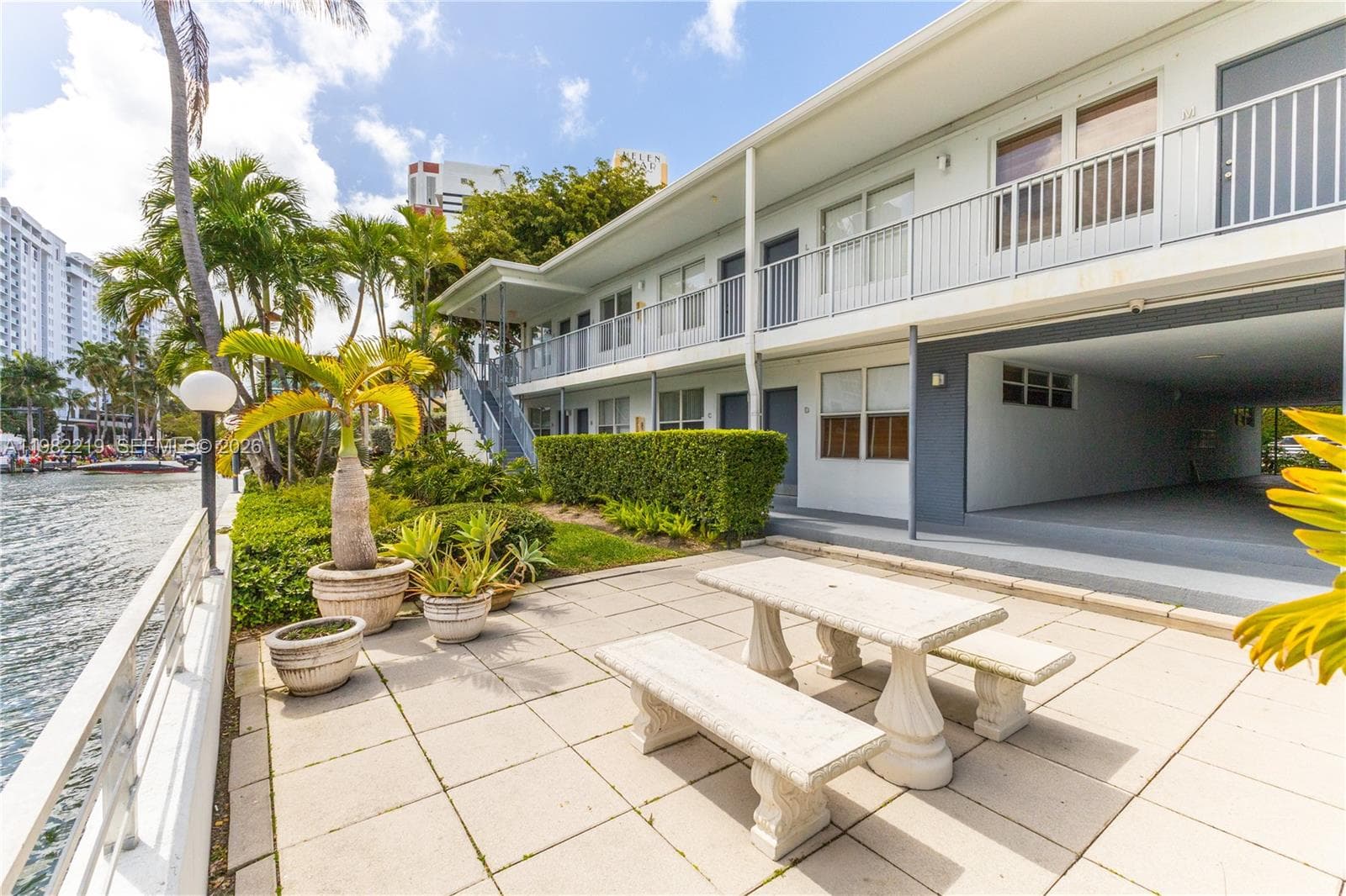A11982219 — Miami Beach — 20