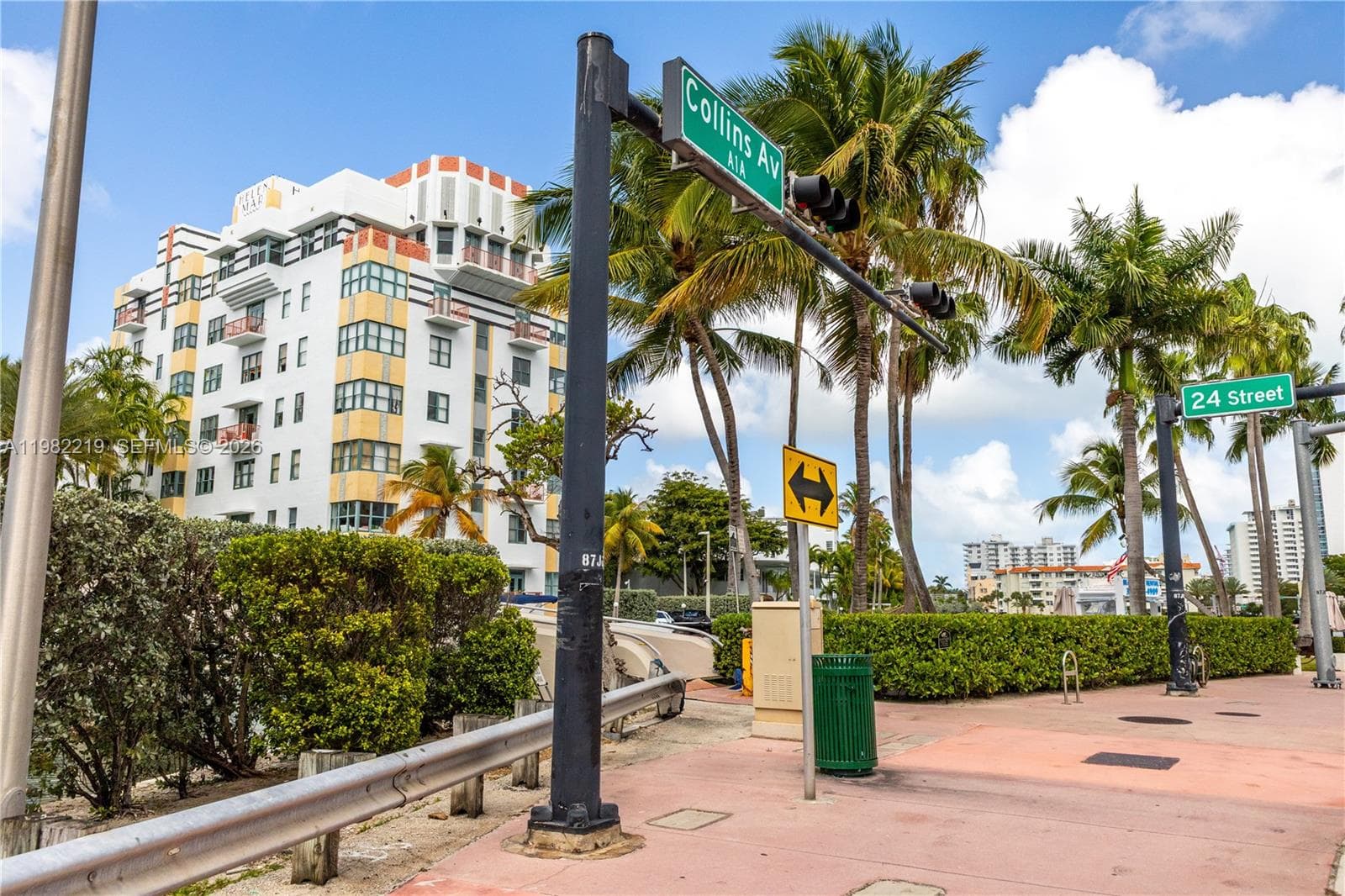 A11982219 — Miami Beach — 30