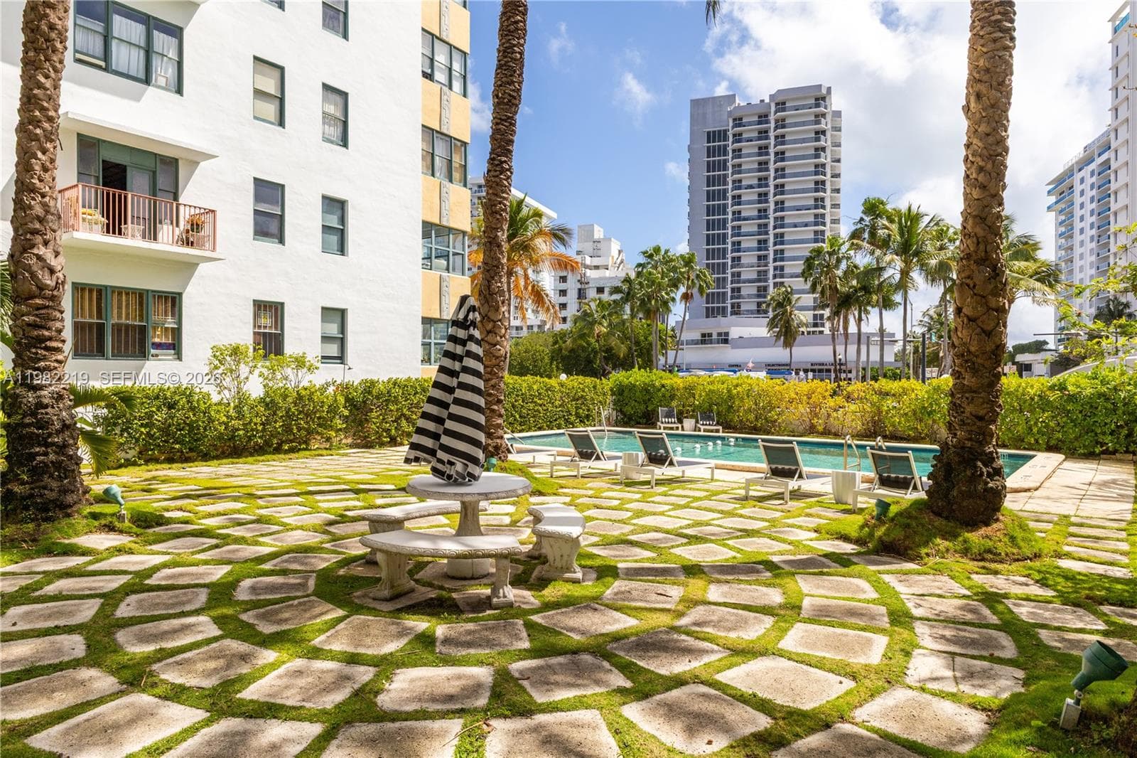 A11982219 — Miami Beach — 21