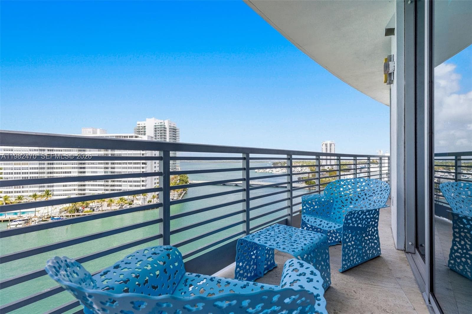A11982470 — Miami Beach — 13