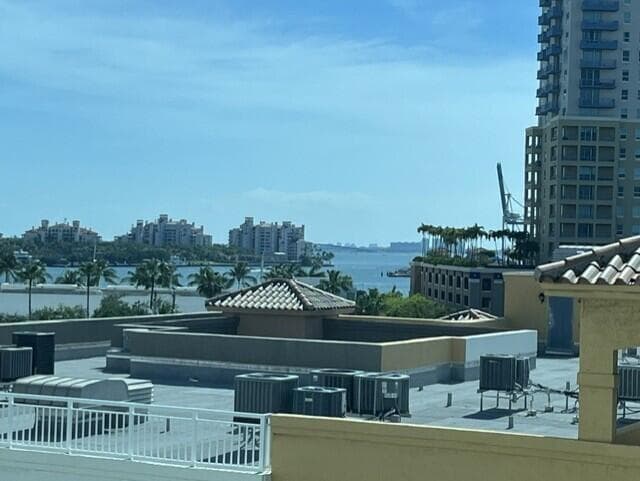 B26001595 — Miami Beach — 5