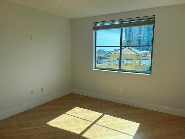 B26001595 — Miami Beach — 15