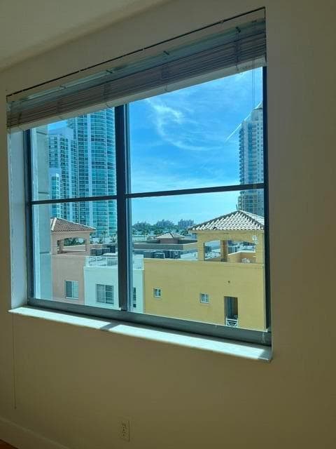 B26001595 — Miami Beach — 11