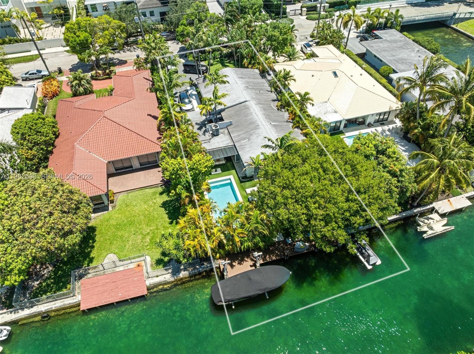 A11982696 — Miami Beach — 21