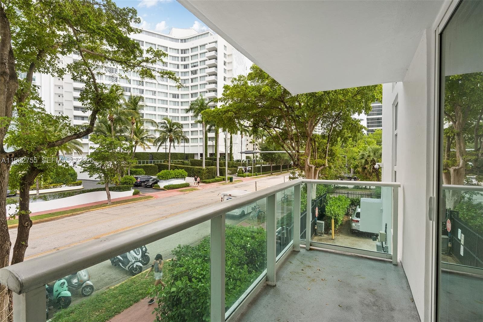 A11982755 — Miami Beach