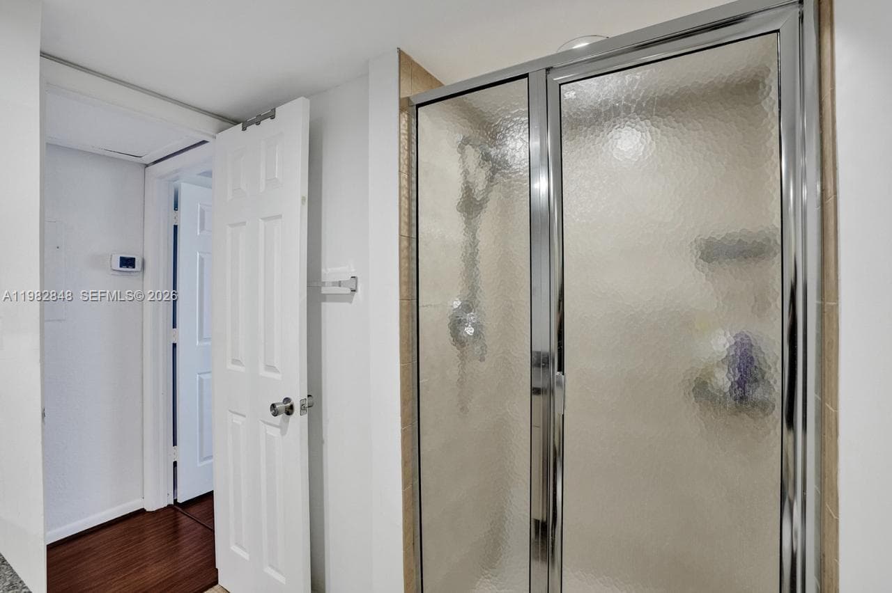 A11982848 — Miami Beach — 31