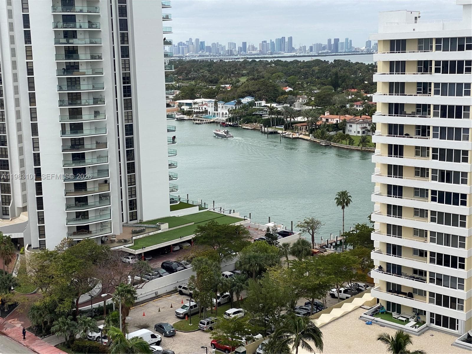 A11983101 — Miami Beach — 21