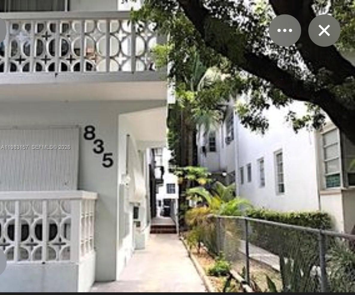A11983157 — Miami Beach — 2