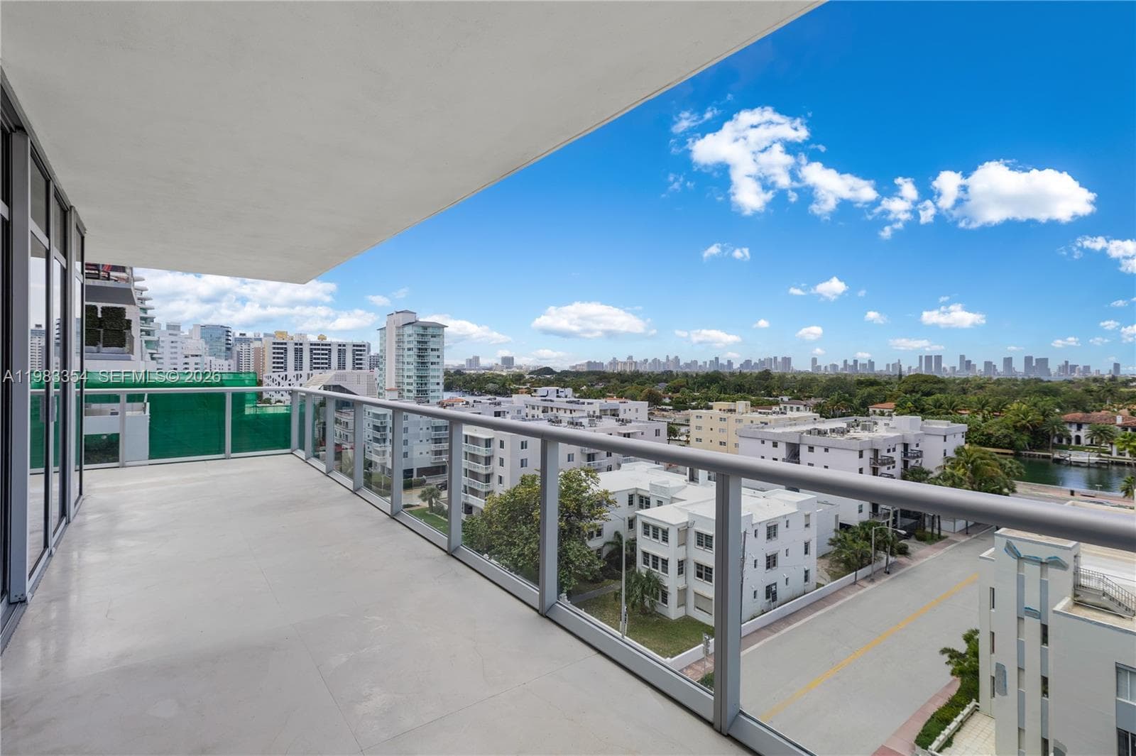 A11983354 — Miami Beach — 17