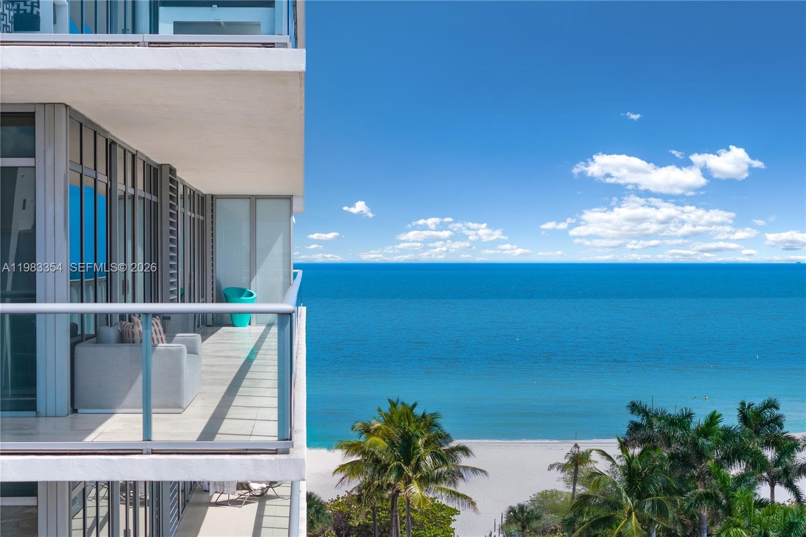 A11983354 — Miami Beach