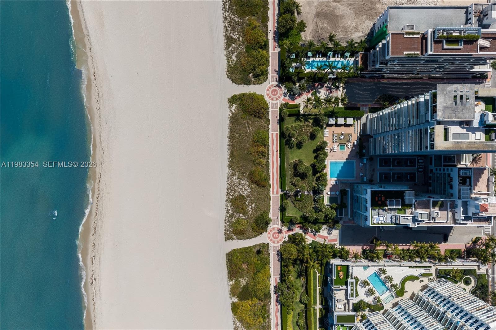 A11983354 — Miami Beach — 29