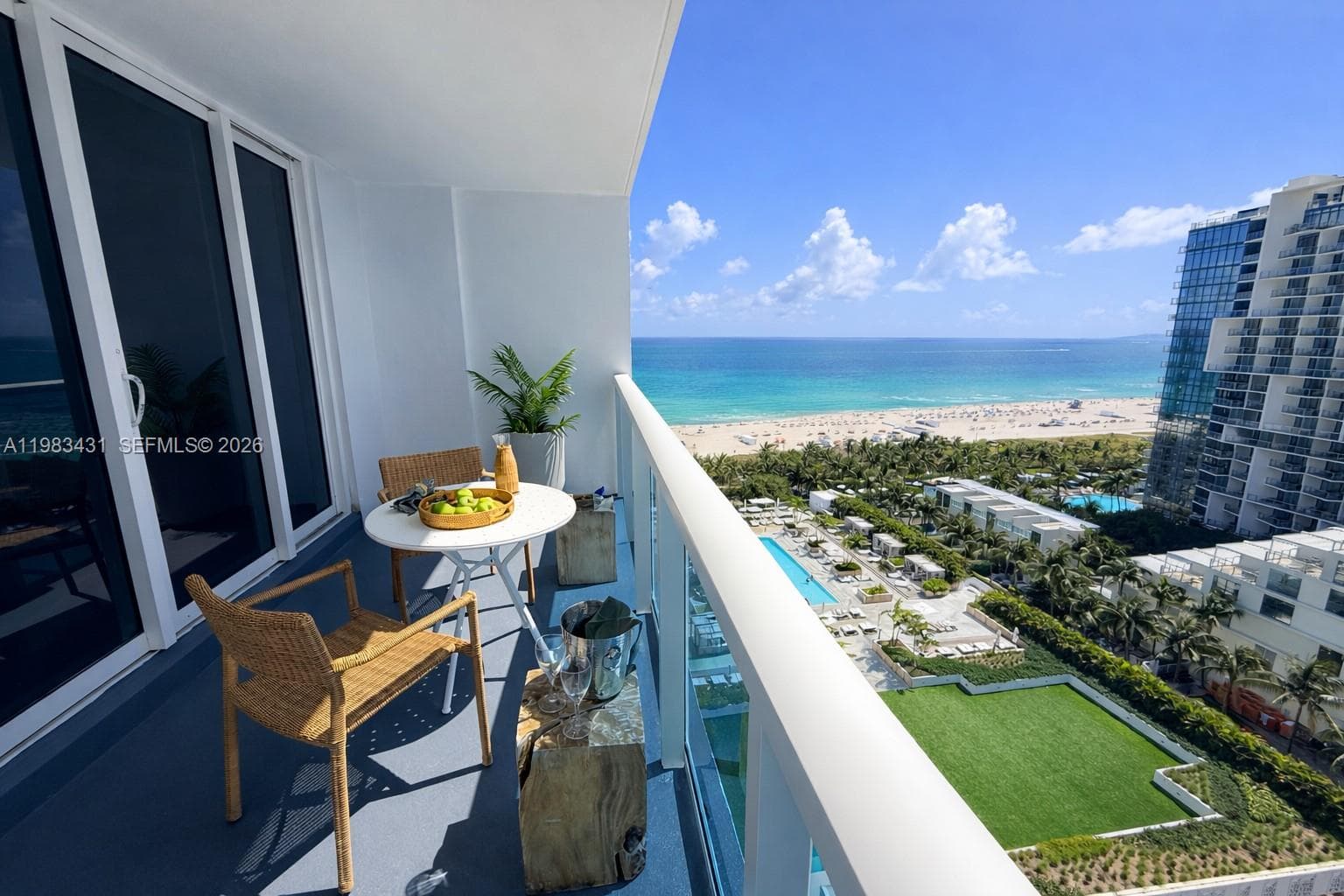 A11983431 — Miami Beach