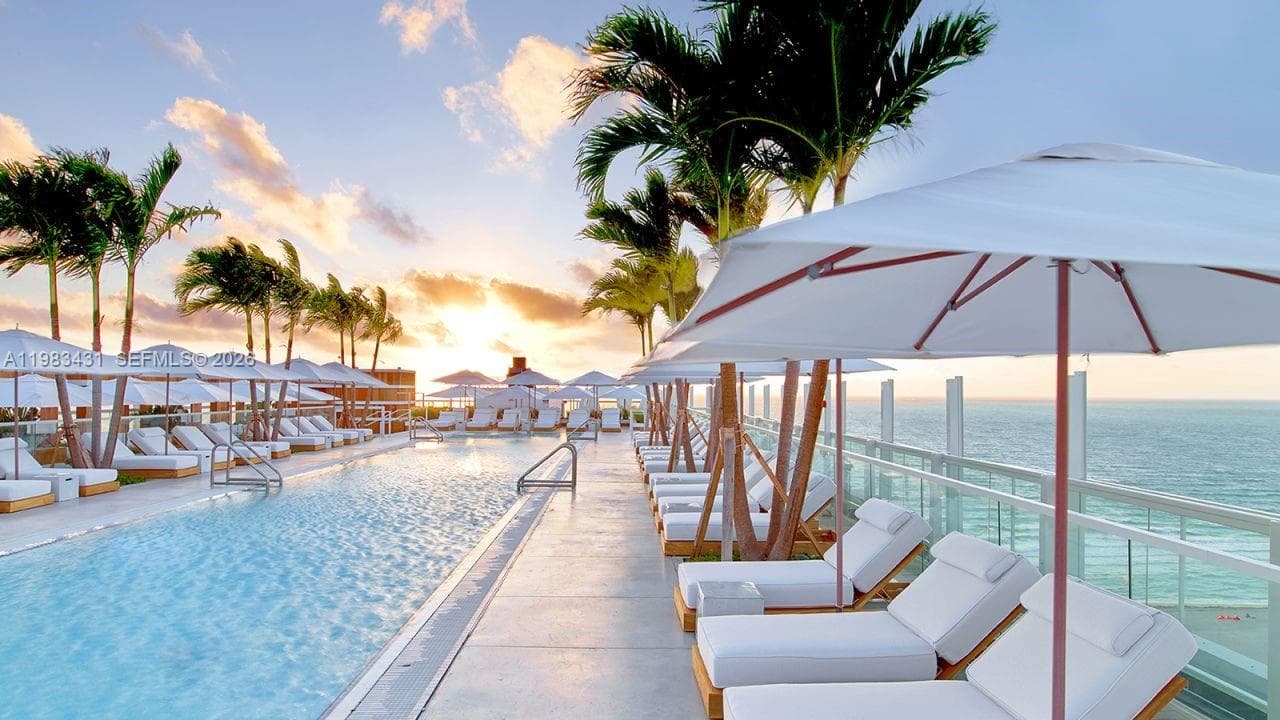 A11983431 — Miami Beach — 39