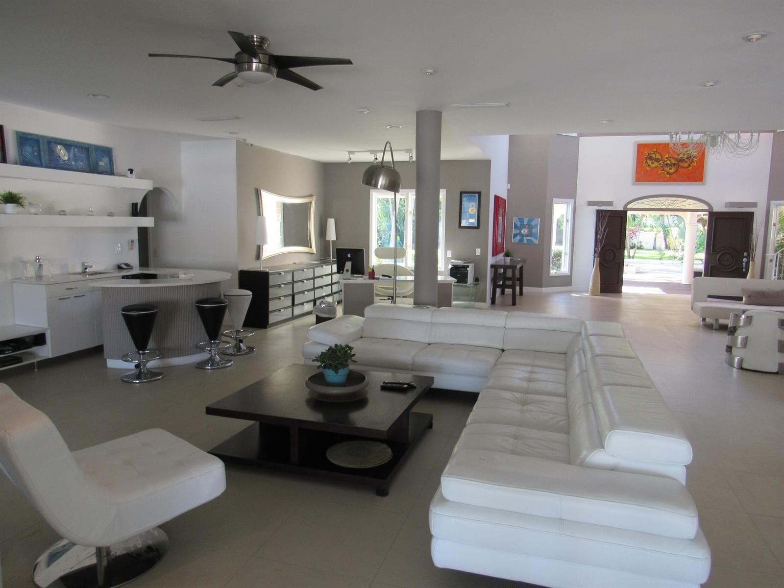 B26002058 — Miami Beach — 12