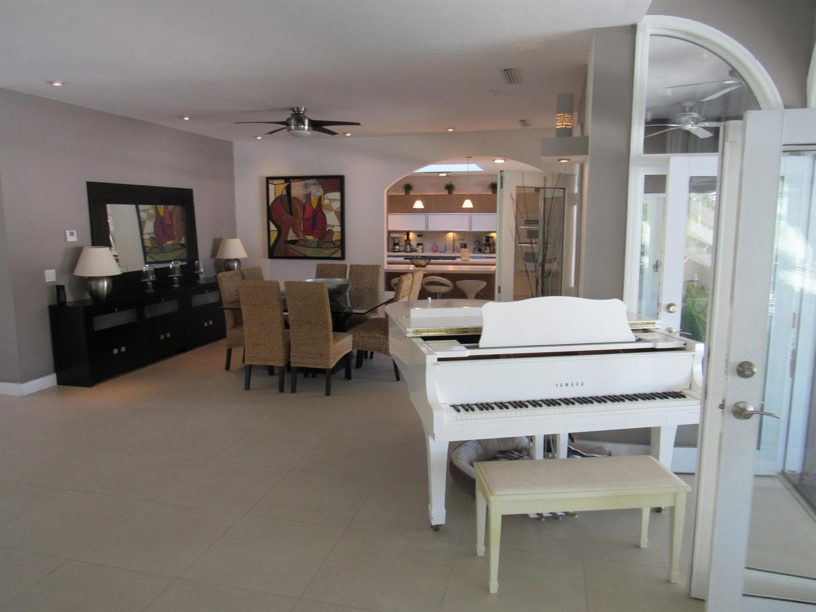 B26002058 — Miami Beach — 9