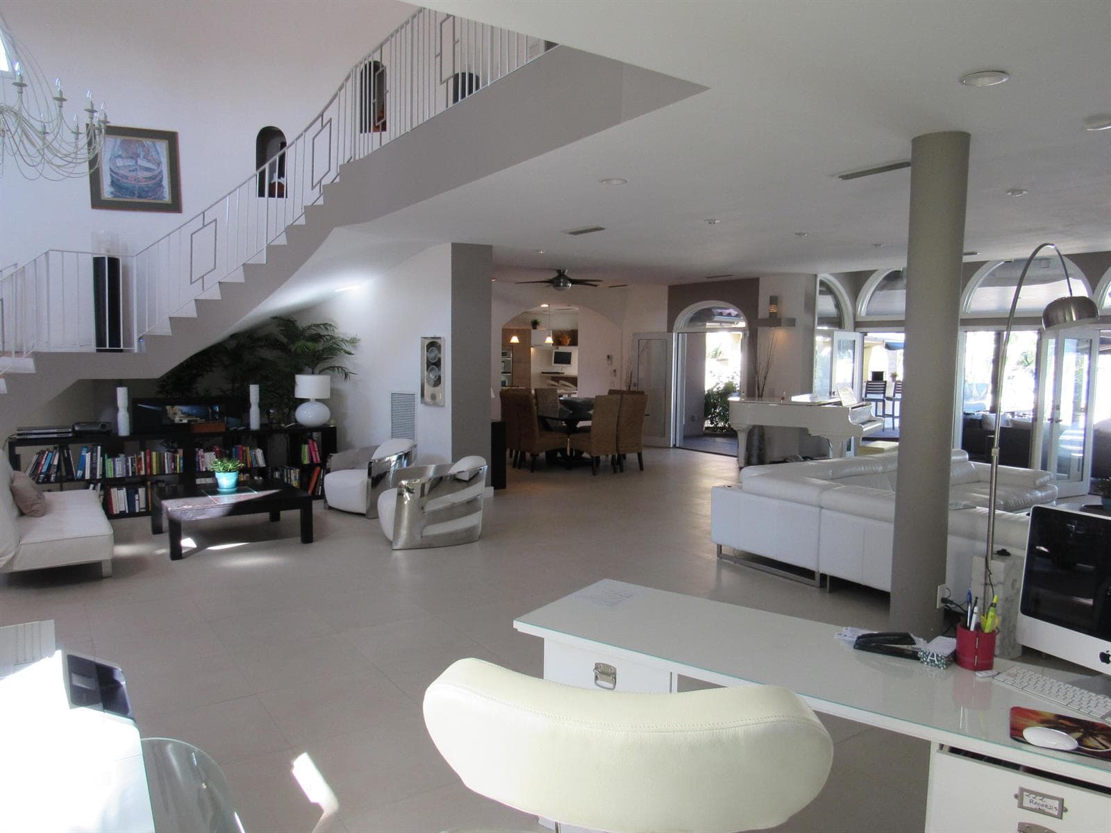 B26002058 — Miami Beach — 14