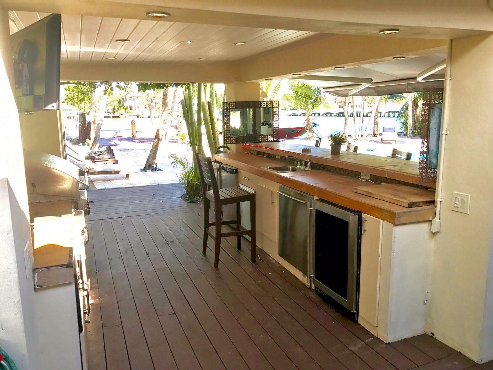 B26002058 — Miami Beach — 37
