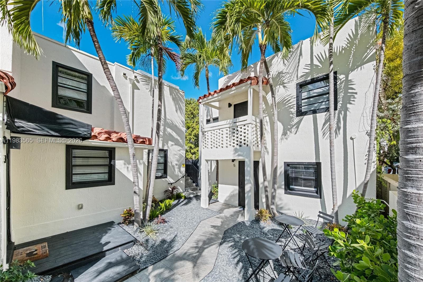 A11983565 — Miami Beach — 20